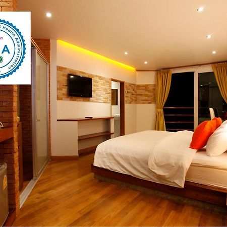 Casa Jip Guesthouse Patong Екстер'єр фото