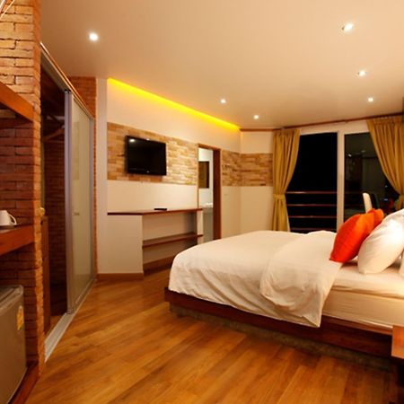 Casa Jip Guesthouse Patong Екстер'єр фото