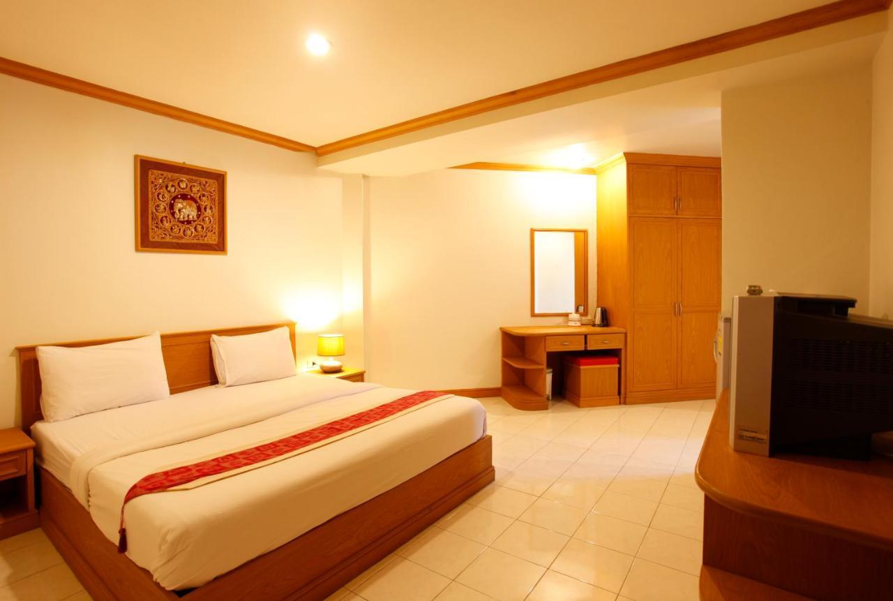 Casa Jip Guesthouse Patong Екстер'єр фото
