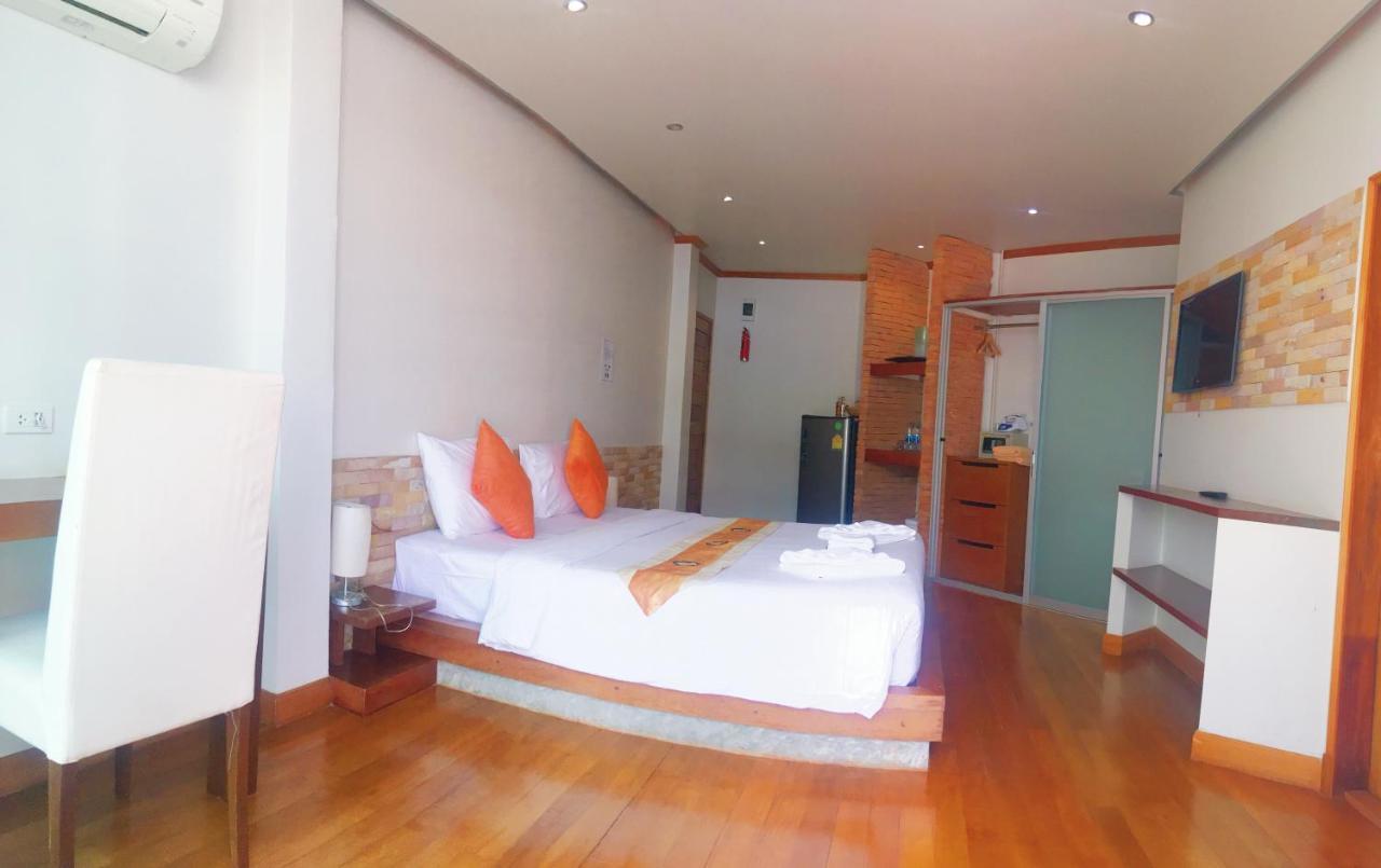 Casa Jip Guesthouse Patong Екстер'єр фото