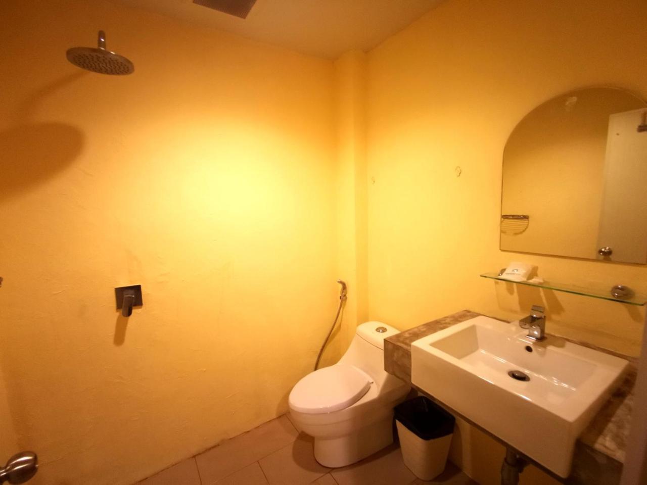 Casa Jip Guesthouse Patong Екстер'єр фото