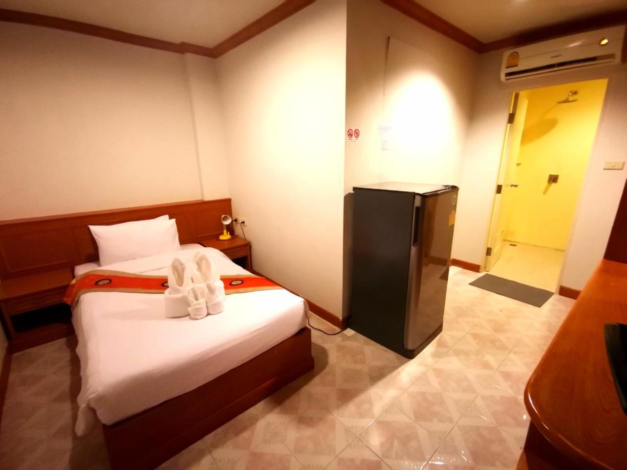 Casa Jip Guesthouse Patong Екстер'єр фото